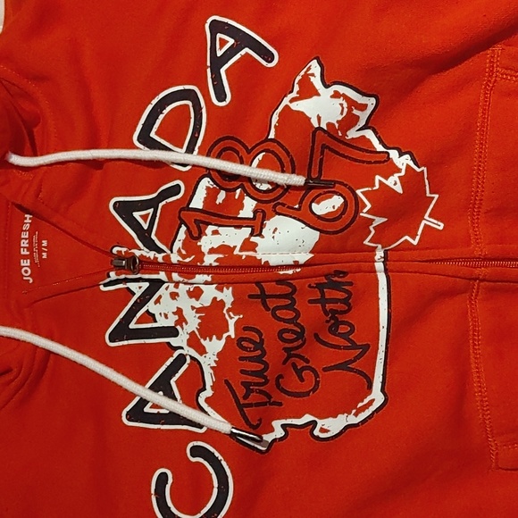 Canada Hoodie - Picture 2 of 4